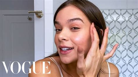 Hailee Steinfeld skin care